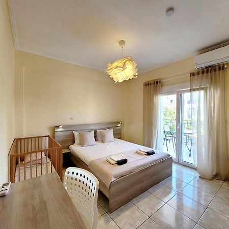 Anris & Dianas Dom - In A Quiet Part Of The Center Apartamento Kallithea  Exterior foto